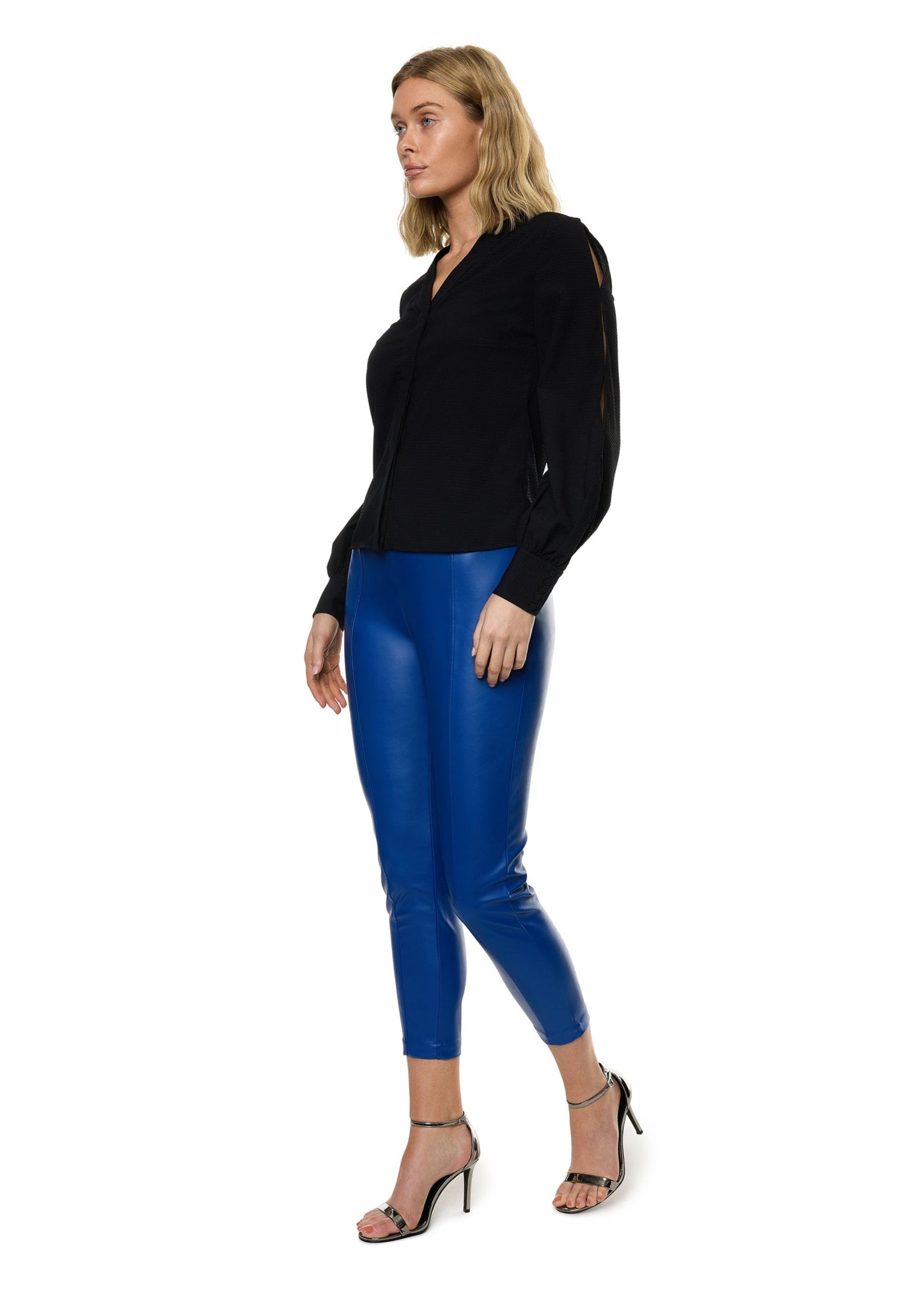 V-Neck Bar Tack Long Sleeve Blouse (Solid)